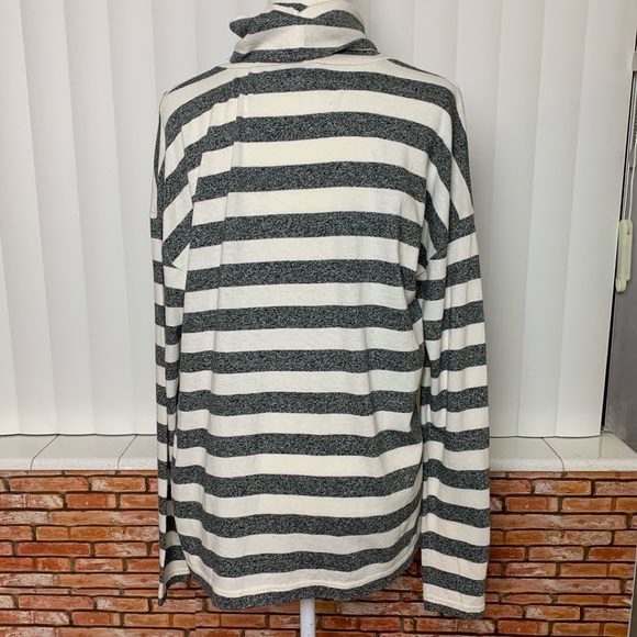 J.CREW | cream and gray deck striped turtleneck - Picture 4 of 6